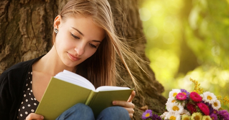 Чтение укрепляет психическое и физическое здоровье, пришли к выводу ученые из Оксфордского университета